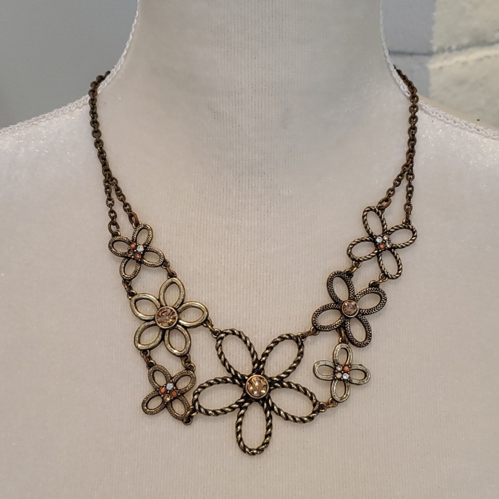 $10 or 3 for $20 (with Free Shipping) Flower Necklace, 16" w/3" Extender